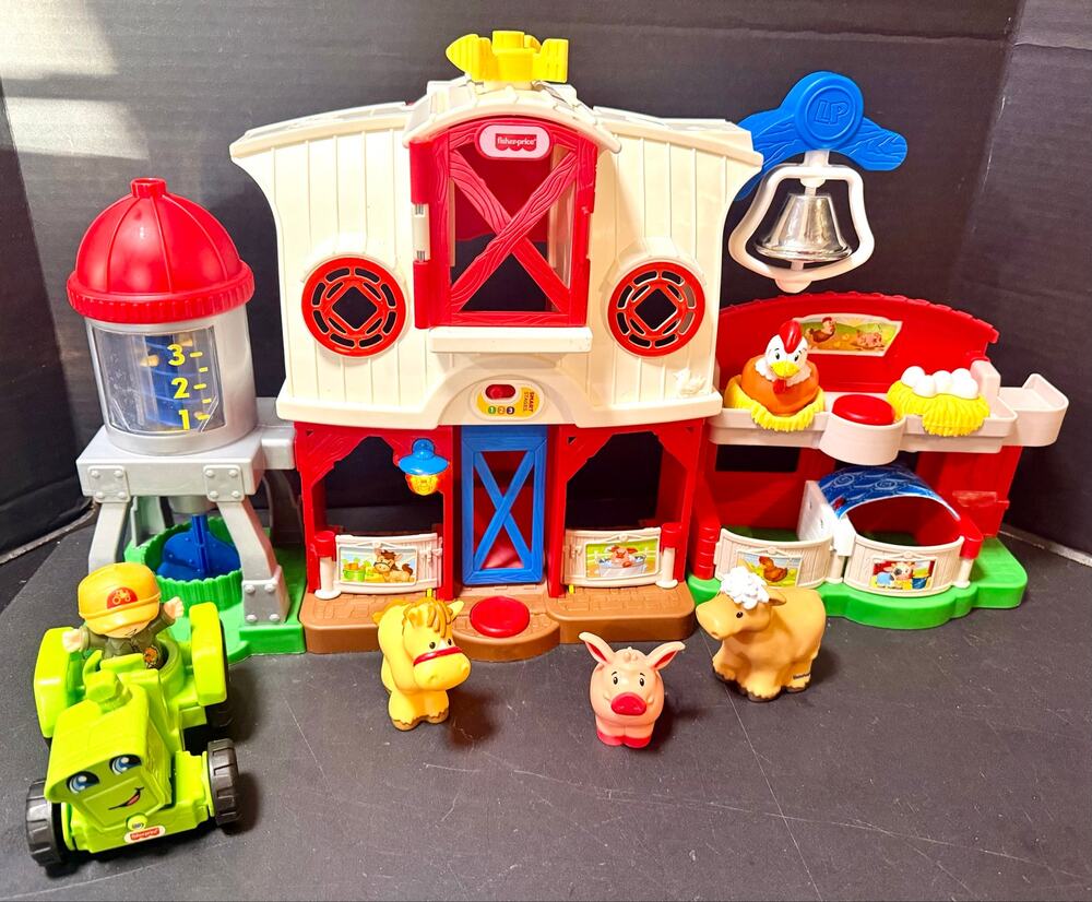 FP Little People Caring For Animals Farm Barn Farmer 4 Animals tractor set 9